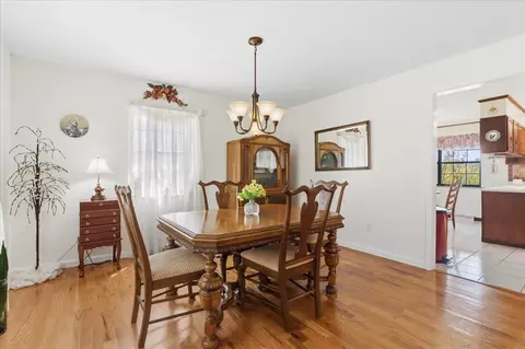 Dining - 487 Hackworth Rd, Whitwell, TN 37397 photo 2 of 3