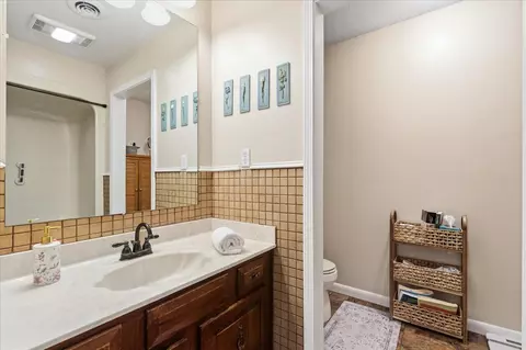 Bath - 487 Hackworth Rd, Whitwell, TN 37397 photo 2 of 2