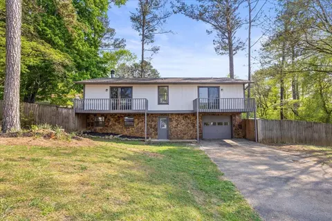 8 Stonecrest Dr, Ringgold, GA 30736