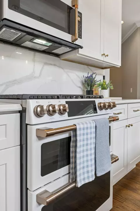 Kitchen - 619 E 16th St, Chattanooga, TN 37408 photo 5 of 7