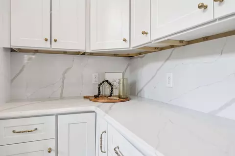 Kitchen - 619 E 16th St, Chattanooga, TN 37408 photo 6 of 7