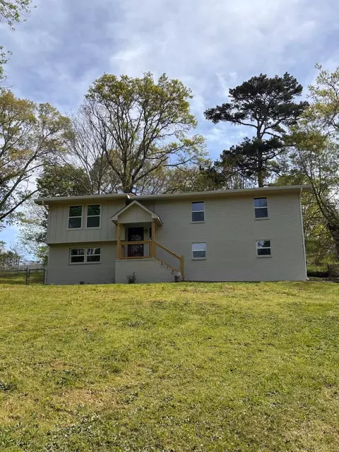 49 Crabtree Rd, Rossville, GA 30741