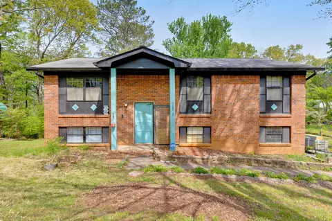 5885 Stonewall Dr, Harrison, TN 37341