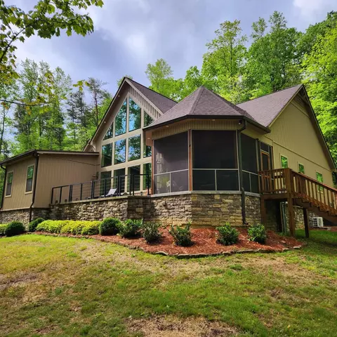 354 Mountain Farms Rd, Signal Mountain, TN 37377