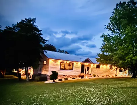 327 Irwin Ave, Decatur, TN 37322