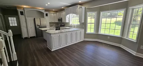 Kitchen - 5115 Highway 150, Sequatchie, TN 37374 photo 1 of 3