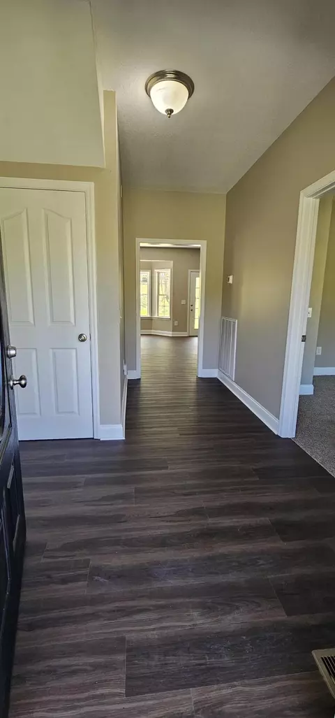 Entry Way - 5115 Highway 150, Sequatchie, TN 37374 photo 2 of 4