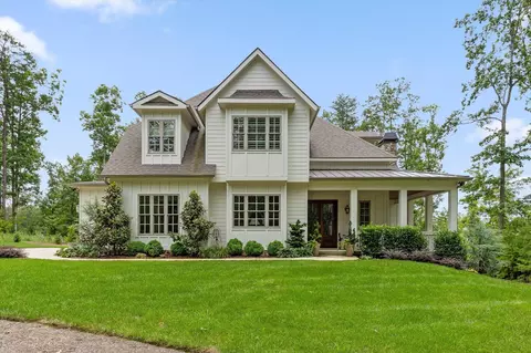 1375 Wintergreen Ln, Signal Mountain, TN 37377