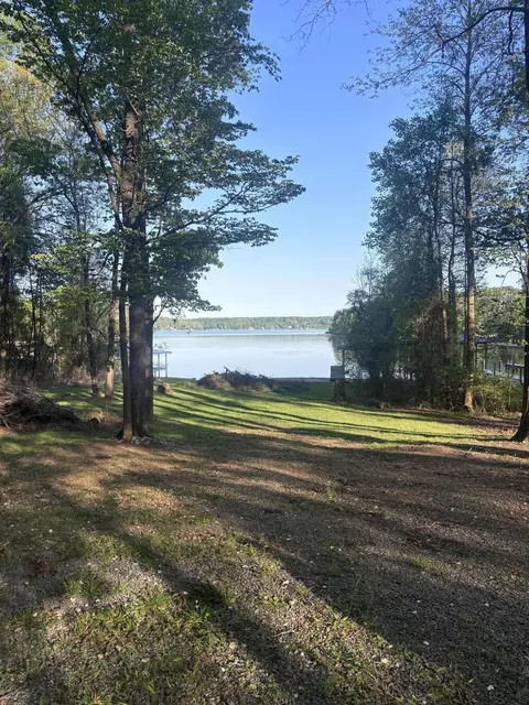 1240 Lake Forest Dr, Spring City, TN 37381