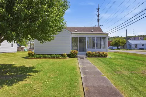 618 Carden Ave, Rossville, GA 30741