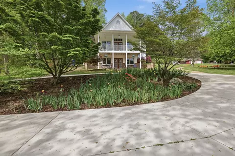 5129 Silver Ln, Apison, TN 37302