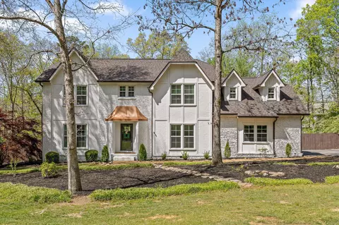 32 Cool Springs Rd, Signal Mountain, TN 37377