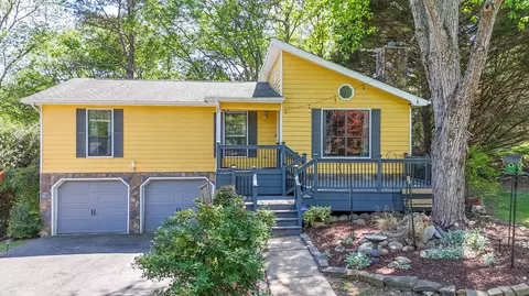 296 Rolling Meadows Dr, Ringgold, GA 30736