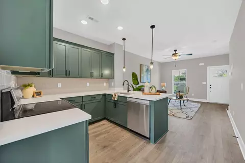 2413 E 17th St, Chattanooga, TN 37404