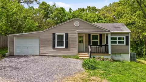 9 Virginia Ave, Rossville, GA 30741
