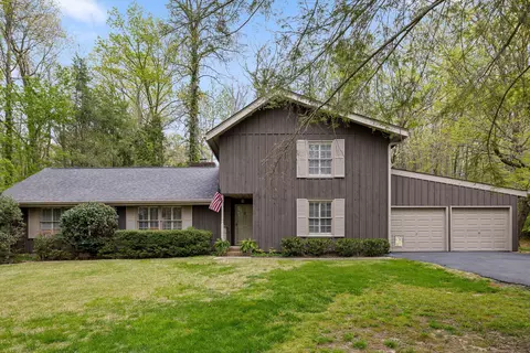 935 Dunsinane Rd, Signal Mountain, TN 37377
