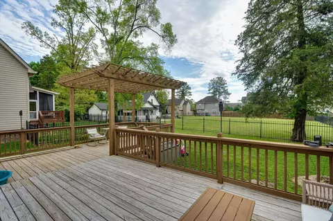 Exterior - 7154 Arbor Leaf Ln, Chattanooga, TN 37421 photo 5 of 11
