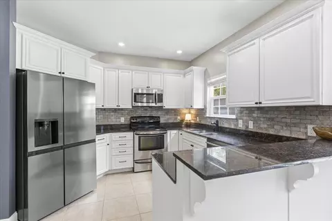 Kitchen - 7154 Arbor Leaf Ln, Chattanooga, TN 37421 photo 3 of 3