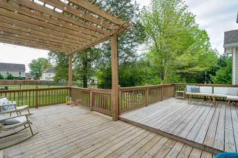 Exterior - 7154 Arbor Leaf Ln, Chattanooga, TN 37421 photo 3 of 11