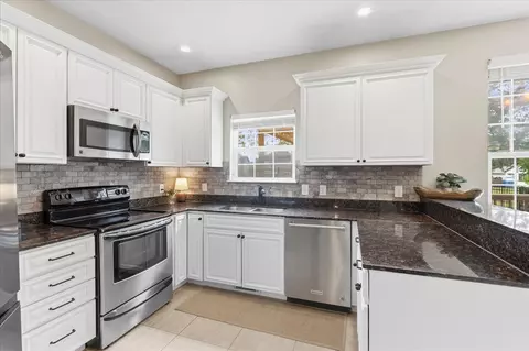 Kitchen - 7154 Arbor Leaf Ln, Chattanooga, TN 37421 photo 1 of 3
