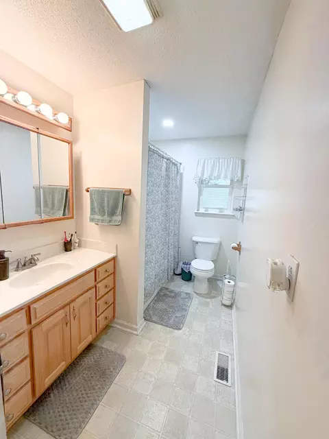 Bath - 175 Teeters Loop, Dunlap, TN 37327 photo 2 of 2