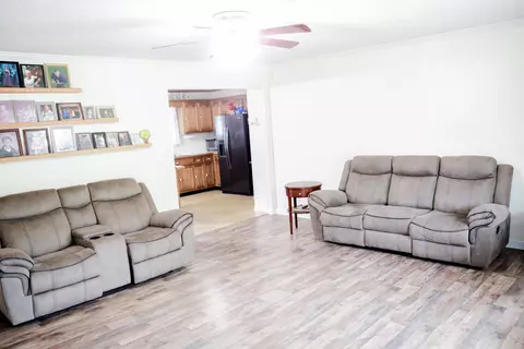 Living - 175 Teeters Loop, Dunlap, TN 37327 photo 2 of 2