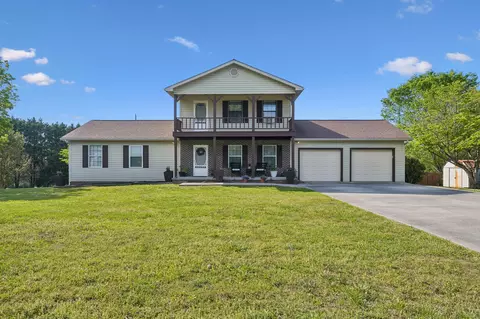931 Calloway Dr, Lenoir City, TN 37772