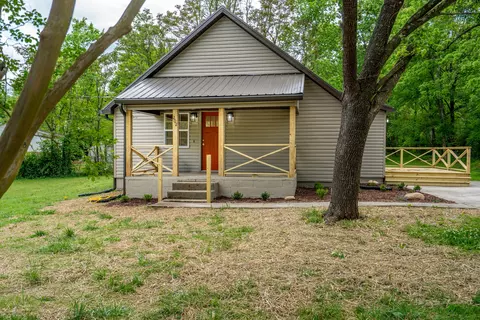 202 Layne Rd, Soddy Daisy, TN 37379