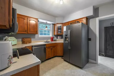 Kitchen - 90 Sutton Dr, Ringgold, GA 30736 photo 1 of 2