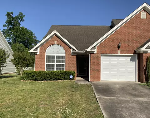 52 Briarstone Dr, Rossville, GA 30741