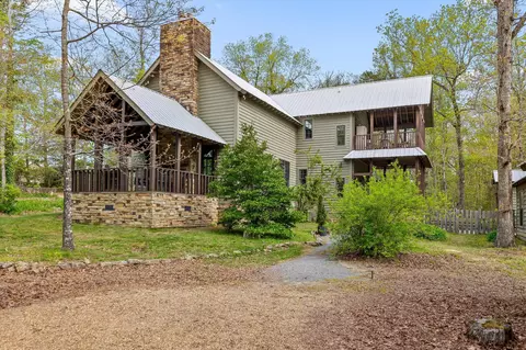 303 S Cool St, Mentone, AL 35984