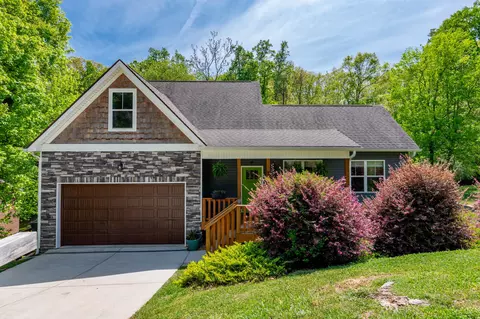 5820 Northshore Dr, Hixson, TN 37343