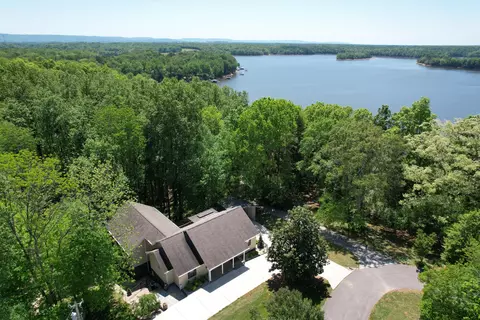 105 W Paradise Dr, Winchester, TN 37398