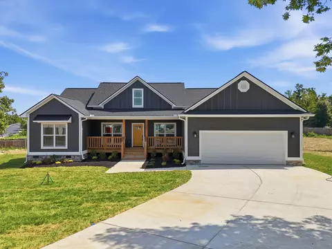 2301 Guinevere Pkwy, Chattanooga, TN 37421
