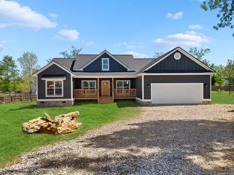 2301 Guinevere Pkwy, Chattanooga, TN 37421