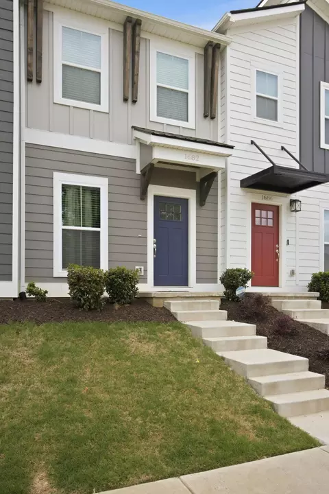 1682 S Watkins St, Chattanooga, TN 37404