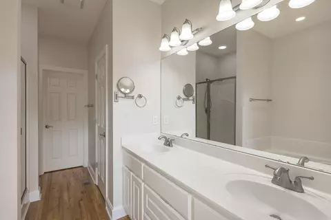 Bath - 8233 Double Eagle Ct, Ooltewah, TN 37363 photo 1 of 5
