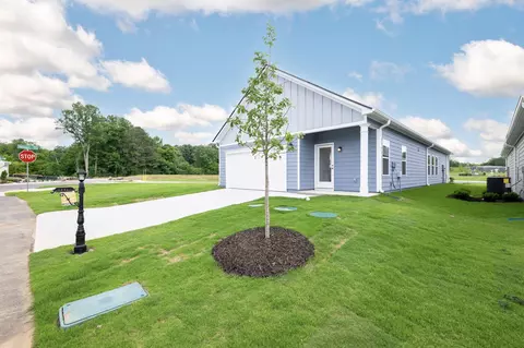 Exterior - 4901 Hazelnut Ln, Apison, TN 37302 photo 7 of 8