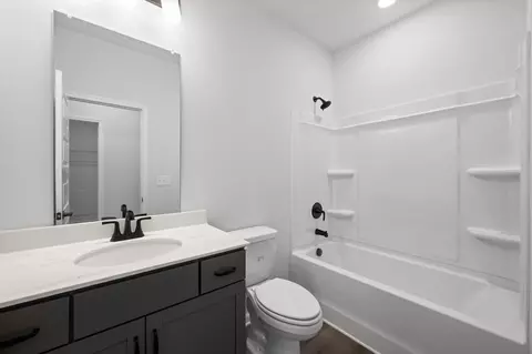 Bath - 4901 Hazelnut Ln, Apison, TN 37302 photo 1 of 4