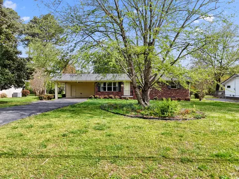 307 SE Dockery Ln, Cleveland, TN 37323