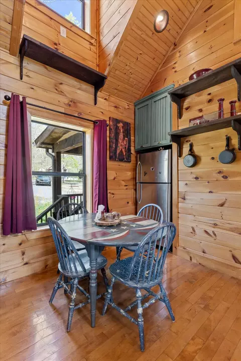 Dining - 844 Fawn Cir, Dunlap, TN 37327 photo 1 of 2