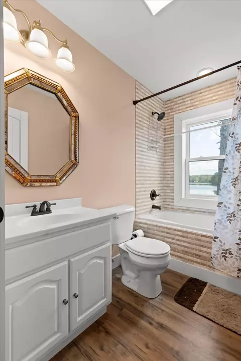 Bath - 844 Fawn Cir, Dunlap, TN 37327 photo 4 of 5