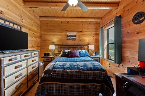 Bedroom - 844 Fawn Cir, Dunlap, TN 37327 photo 2 of 12