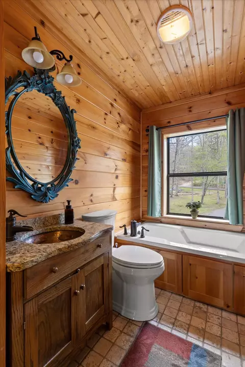 Bath - 844 Fawn Cir, Dunlap, TN 37327 photo 2 of 5