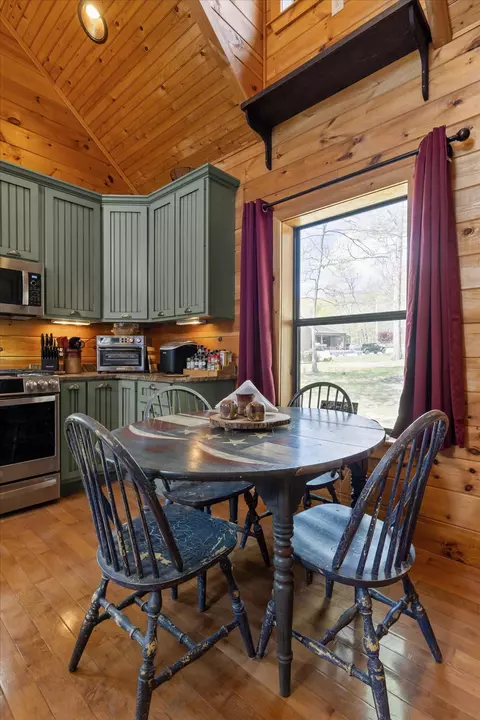 Dining - 844 Fawn Cir, Dunlap, TN 37327 photo 2 of 2