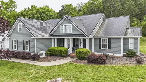 5683 Crooked Creek Dr, Ooltewah, TN 37363