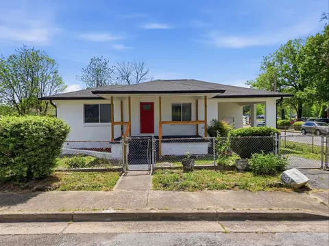 2000 Garfield St, Chattanooga, TN 37404