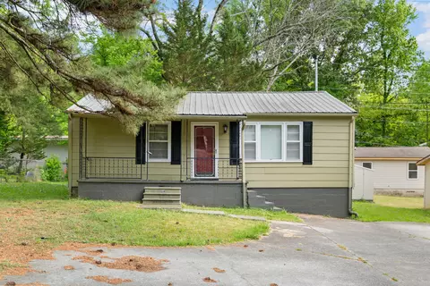 303 Cave St, Rossville, GA 30741