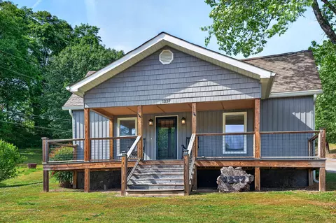1237 Gadd Rd, Hixson, TN 37343