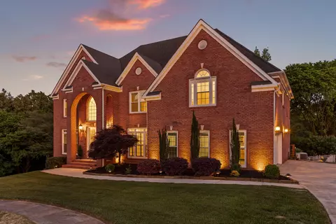 6404 Beacon Pointe Cir, Hixson, TN 37343